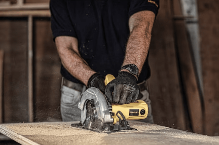 SIERRA CIRCULAR 1600W + 2 DISCO SIERRA 7-1/4” STANLEY SC16D2-B2C9