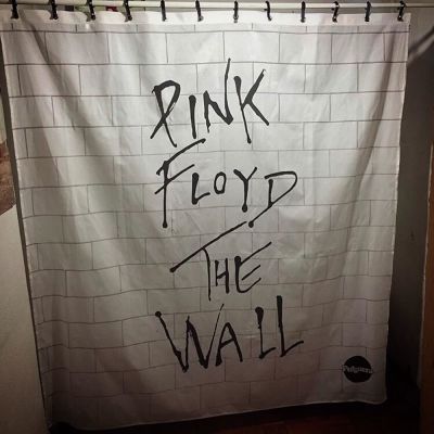 Cortina de Baño The Wall1