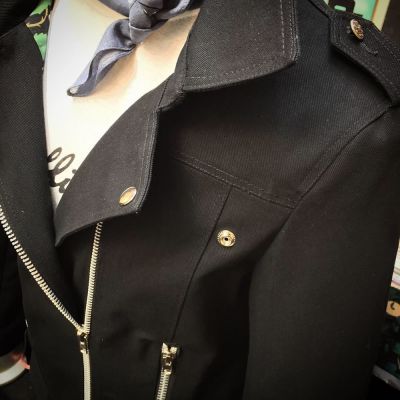 Chaqueta Perro Negro