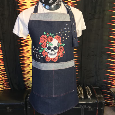 Delantal Carnicero Skull&Roses1