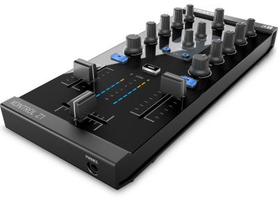  Traktor Kontrol Z1 - Controlador USB DJ1