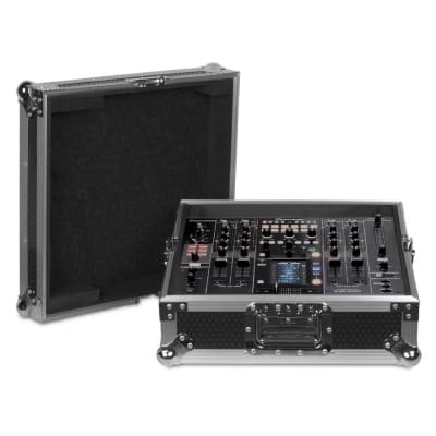 U92025SL UDG Ultimate Flight Case Pioneer DJM-2000/NXS Silver U92025SL UDG Ultimate Flight Case Pioneer DJM-2000/NXS Silver