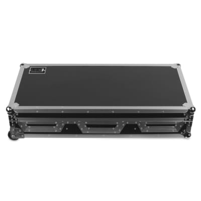 U92026SL UDG FlightCase Pioneer CDJ 2000/900 Nexus II SilverPlus(L+W) U92026SL UDG FlightCase Pioneer CDJ 2000/900 Nexus II SilverPlus(L+W)