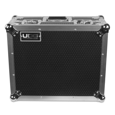 U92030SL UDG Ultimate Flight Case Multi Format Turntable Silver U92030SL UDG Ultimate Flight Case Multi Format Turntable Silver