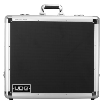 U93012SL UDG Ultimate Pick Foam Flight Case Multi Format L Silver U93012SL UDG Ultimate Pick Foam Flight Case Multi Format L Silver