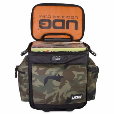 UDG Ultimate SlingBag Trolley DeLuxe Black Camo, Orange Insi UDG Ultimate SlingBag Trolley DeLuxe Black Camo, Orange Insi