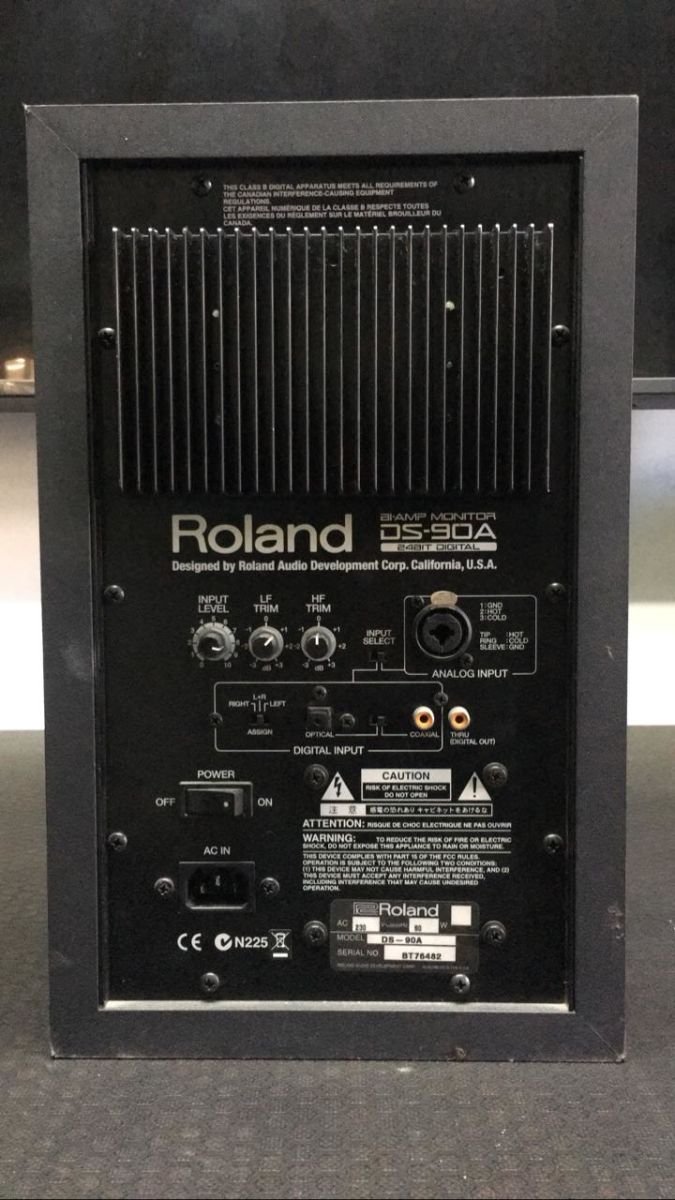 Roland DS-90A (par) - Monitores de Estudio | DJ Store | Tienda oficial