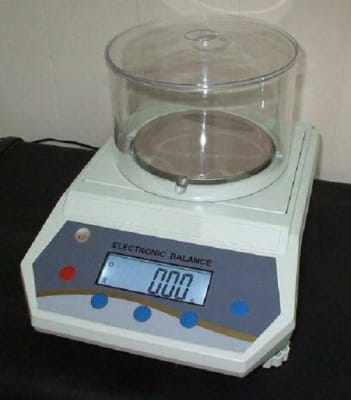 BALANZA ELECTRONICA DIGITAL 0 A 2000 GR PRECISION 0,01 GR1