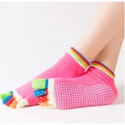 CALCETINES ANTIDESLIZANTES PARA PRACTICAR YOGA - PILATES CALCETINES ANTIDESLIZANTES PARA PRACTICAR YOGA - PILATES