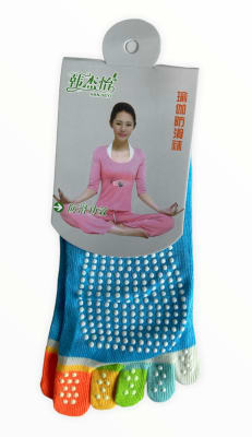 CALCETINES ANTIDESLIZANTES PARA PRACTICAR YOGA - PILATES CALCETINES ANTIDESLIZANTES PARA PRACTICAR YOGA - PILATES
