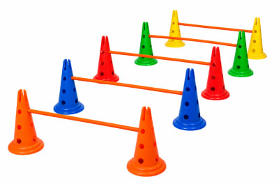 SET 10 CONOS ENTRENAMIENTO CON ORIFICIOS 38 CM + 5 POSTES 100 CM1