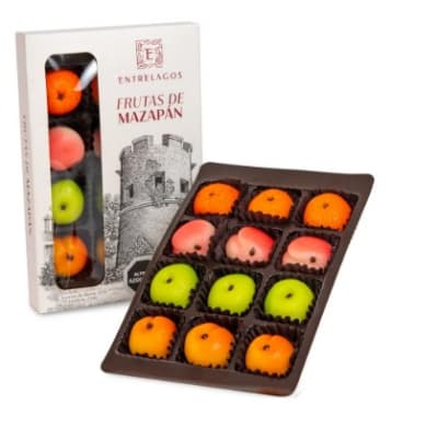 Caja burdeo mazapan de frutas surtidas  120gr Caja de 12un1