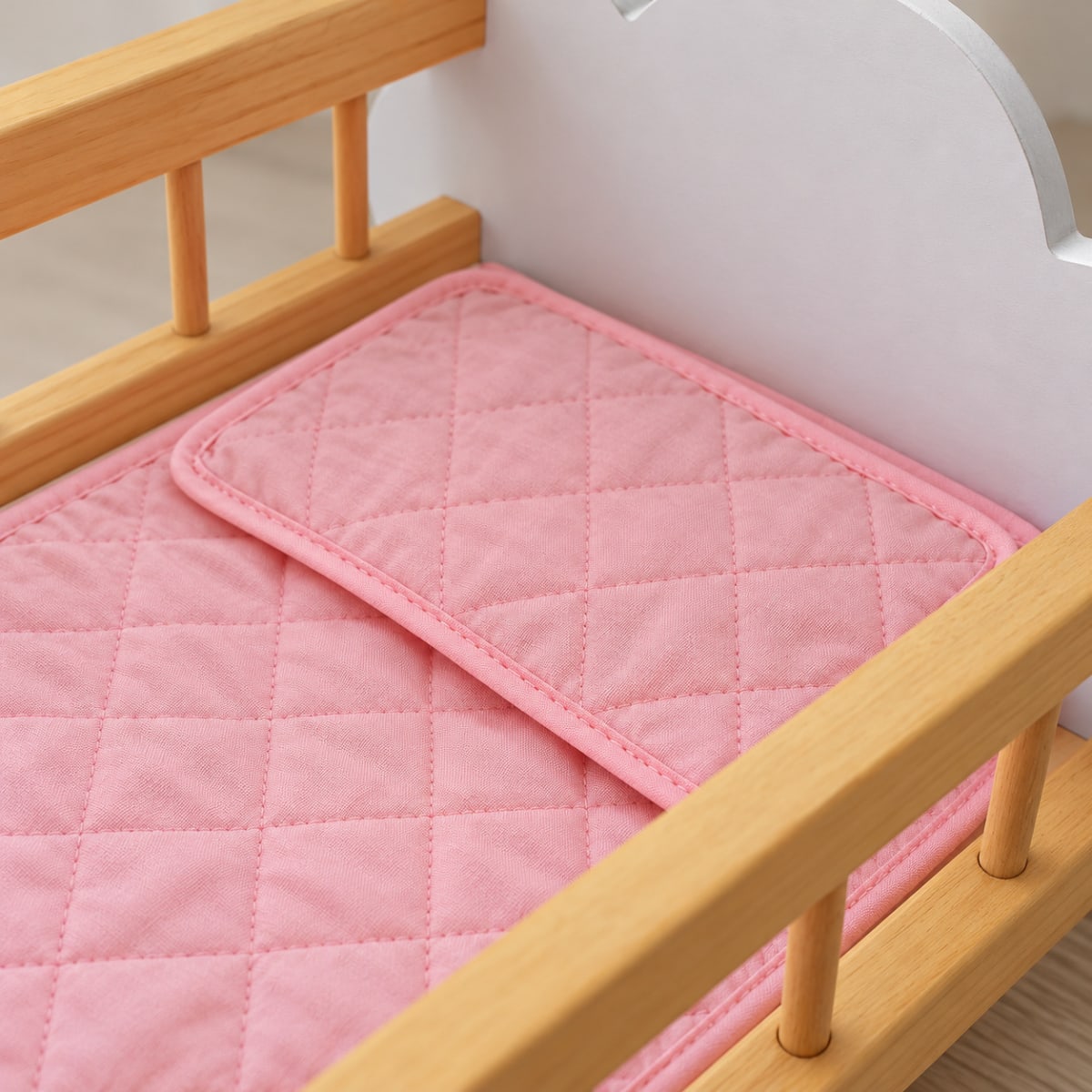 Cuna Mecedora de Madera para Muñecas con Colchón y Almohada2