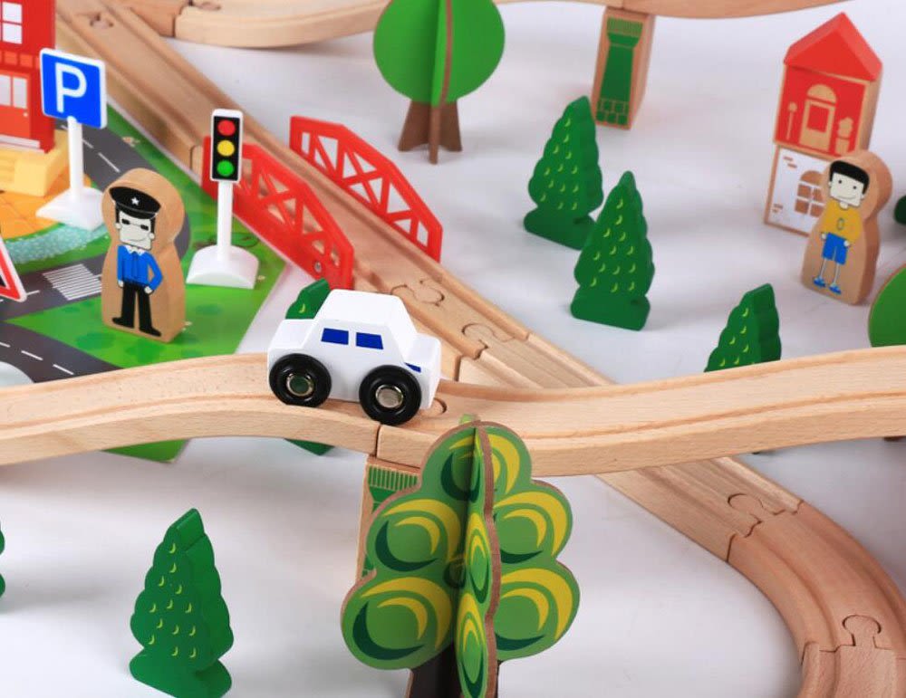 Pista tren eléctrico de madera 78pcs4