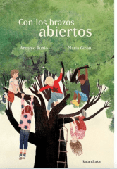 CON LOS BRAZOS ABIERTOS