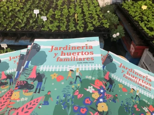 Libro Jardinería y huertos Familiares guia práctica2