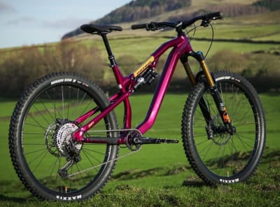PATROL 691 EVO S-Spec (21) Burgundy PATROL 691 EVO S-Spec (21) Burgundy