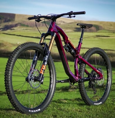 PATROL 691 EVO S-Spec (21) Burgundy PATROL 691 EVO S-Spec (21) Burgundy