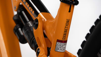 PATROL 691 EVO S-Spec (21) Vivid Orange PATROL 691 EVO S-Spec (21) Vivid Orange