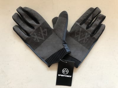 GUANTE SPORTVIBES Gris/Negro GUANTE SPORTVIBES Gris/Negro