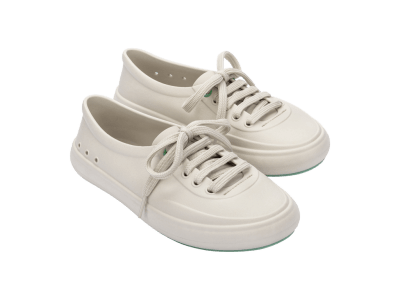 MELISSA FREE HUG AD BEIGE1