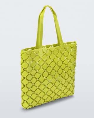 MELISSA MOGU BAG + 52 BY HIKARU MATSUMURA AD AMARILLO2