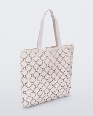 MELISSA MOGU BAG + 52 BY HIKARU MATSUMURA AD BLANCO1