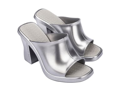 MELISSA MULE + MARC JACOBS AD PLATA/GRIS1