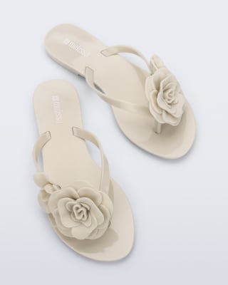 MELISSA HARMONIC PETALS AD BEIGE1