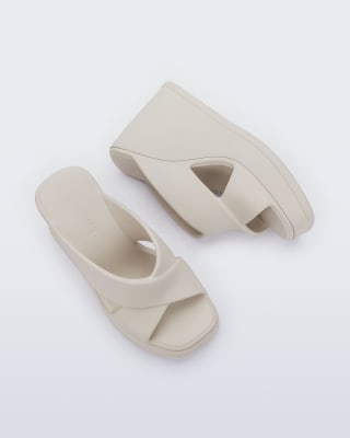 MELISSA FREE VIBE AD BEIGE