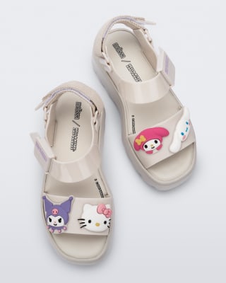 MELISSA KICK OFF SANDAL + HELLO KITTY AND FRIENDS AD BEIGE