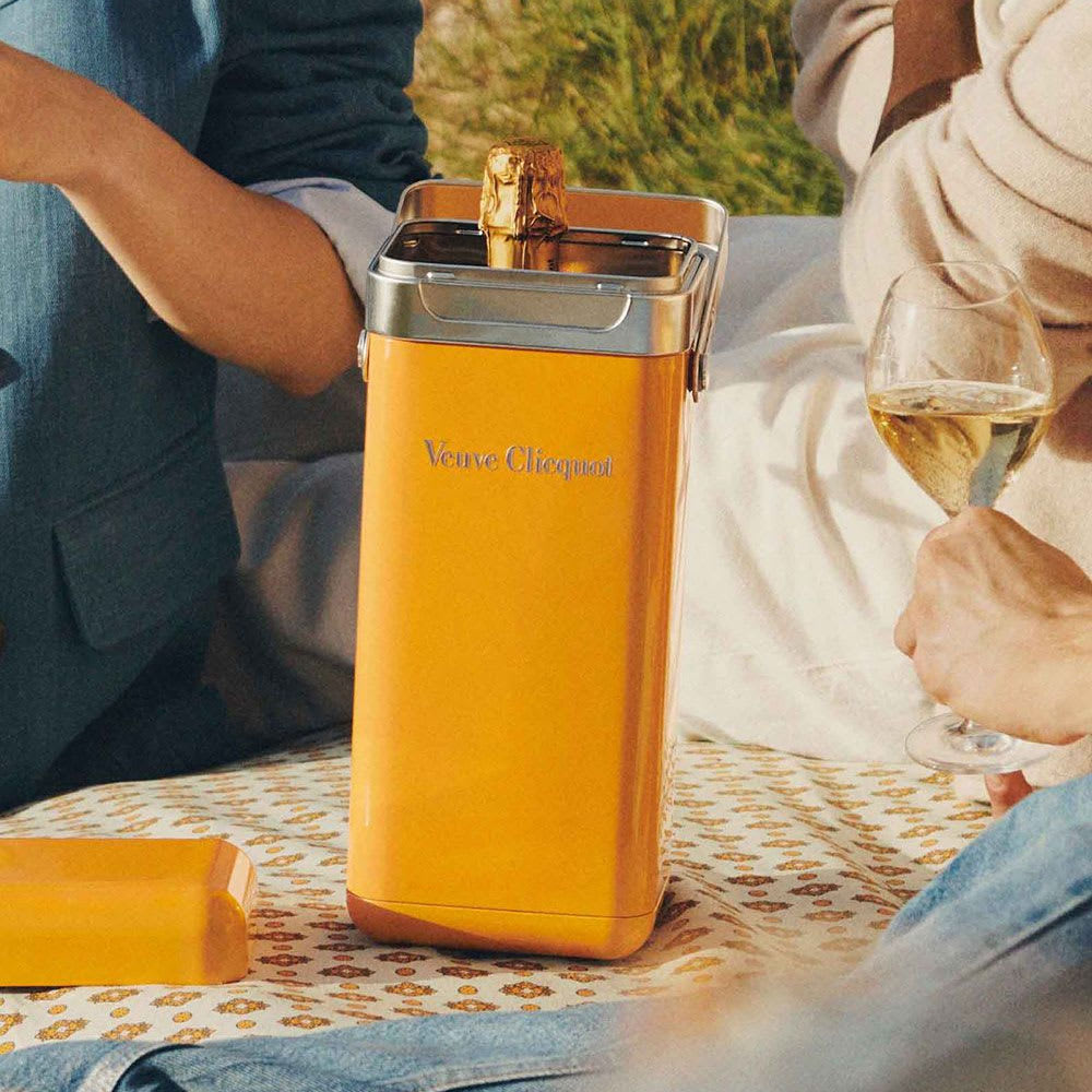 Champagne Veuve Clicquot Cooler3