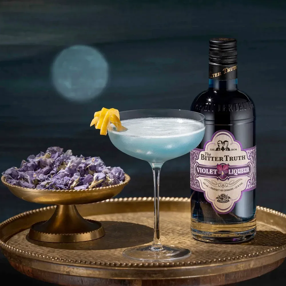 Base de Coctelería The Bitter Truth Violet Liqueur1