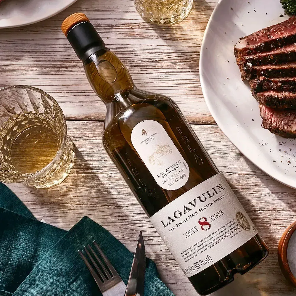 Whisky Lagavulin 8 años, 48°2