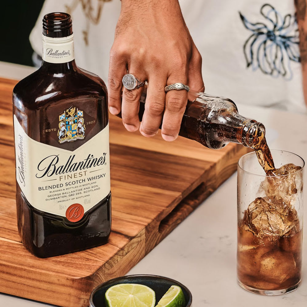 Whisky Ballantines Finest. Scotch Whisky2