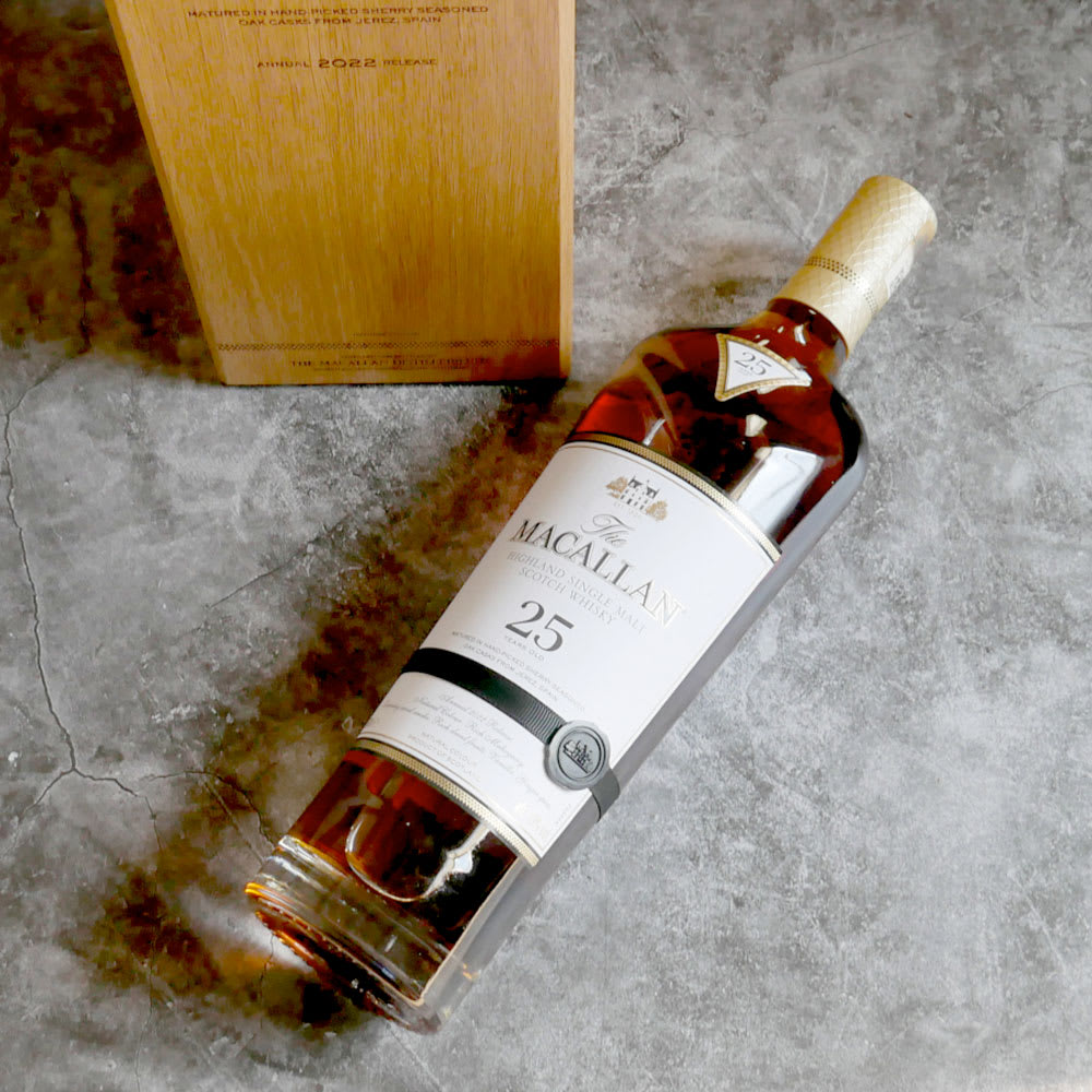 Whisky The Macallan Sherry Oak  25 años4