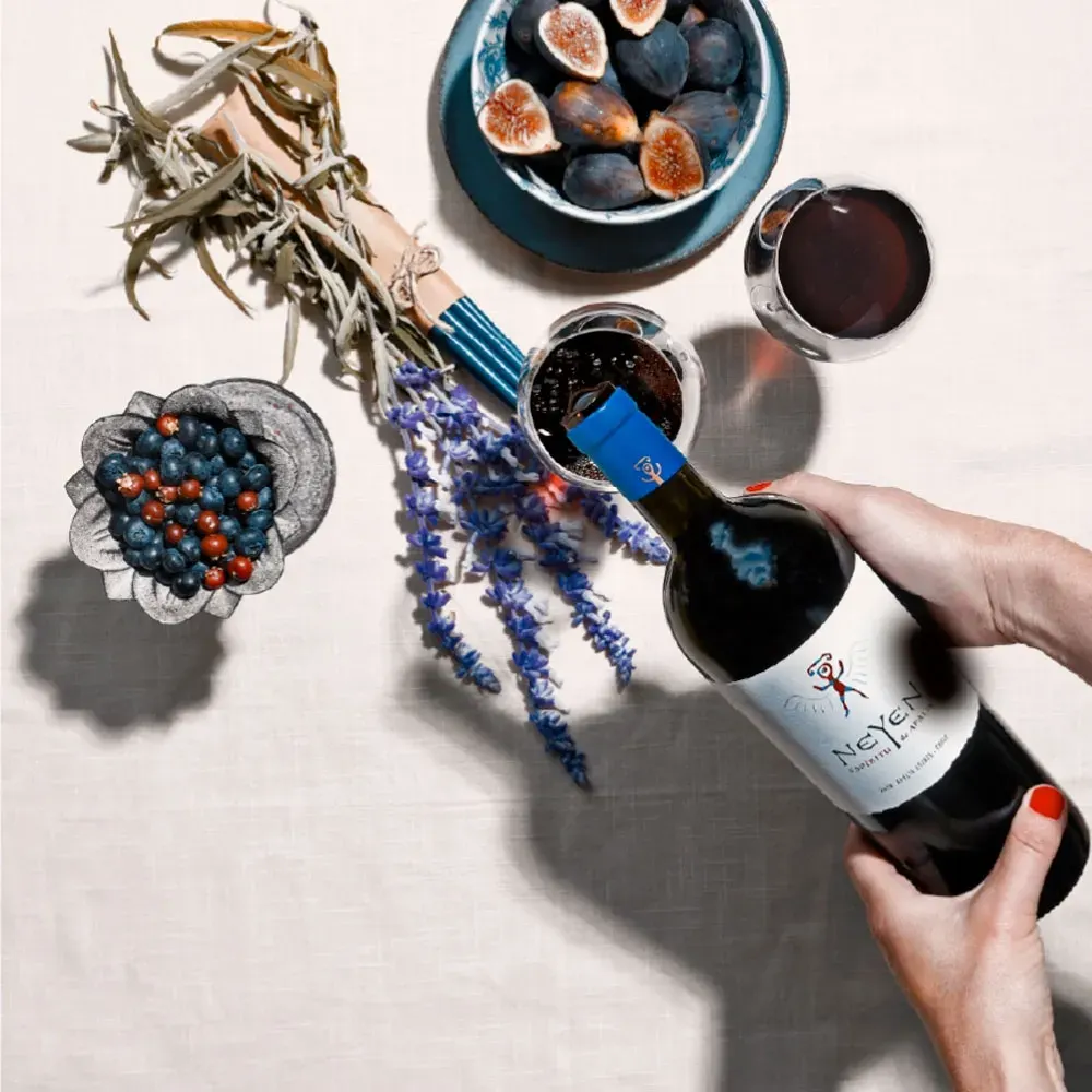 Vino Neyen, Ensamblaje1