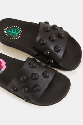 PRAIANAS ME LEVA PRETO PRAIANAS ME LEVA PRETO
