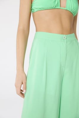 PANTALÓN GLAM LISO VERDE PANTALÓN GLAM LISO VERDE