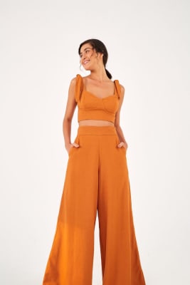 PANTALÓN BÁSICA BEGE PANTALÓN BÁSICA BEGE