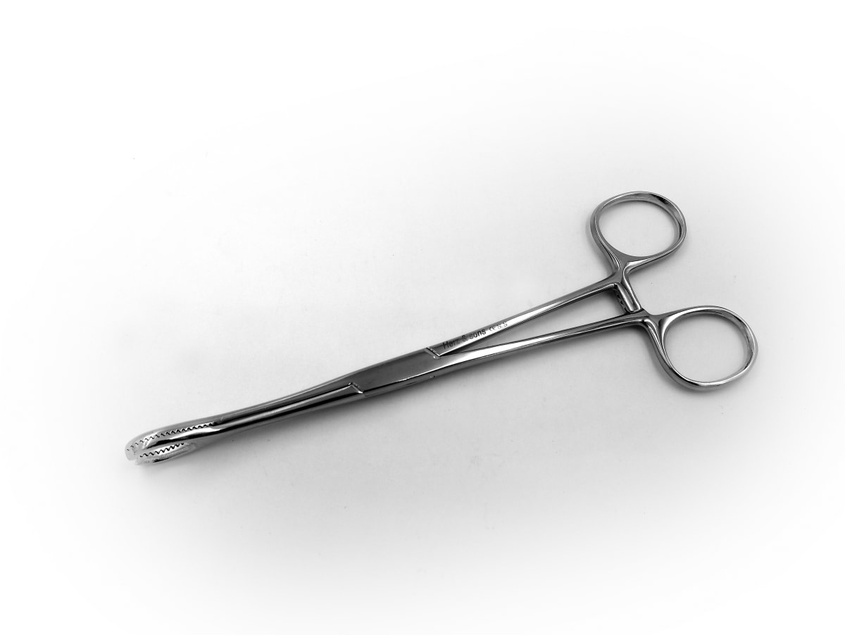 Pinza Forcep para Piercing Ovalada Abierta2