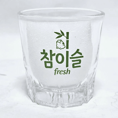 Vaso para Soju Letras JINRO Verdes1