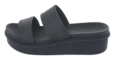 LATINA UCHIZA NEGRO1