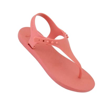 LATINA ARUBITA NIÑAS NUDE1