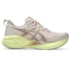 Asics - Novablast 5 - Mineral Beige/Taupe Grey - Mujer - Neutro/Supinacion1