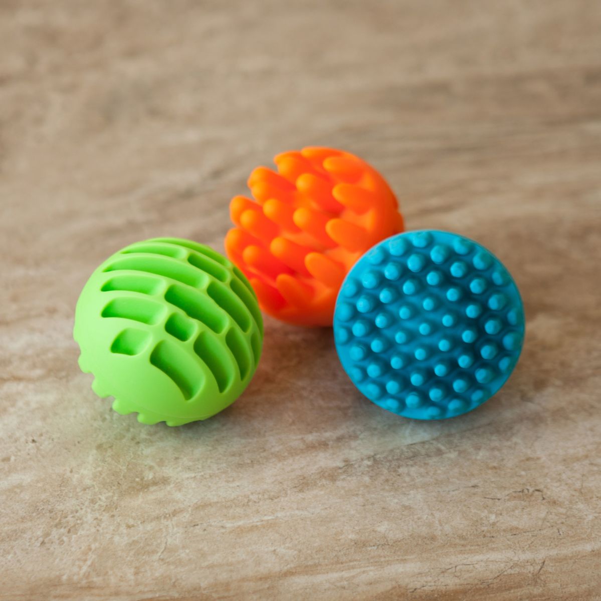 Pelotas Sensory Rollers - Fat Brain Toys3