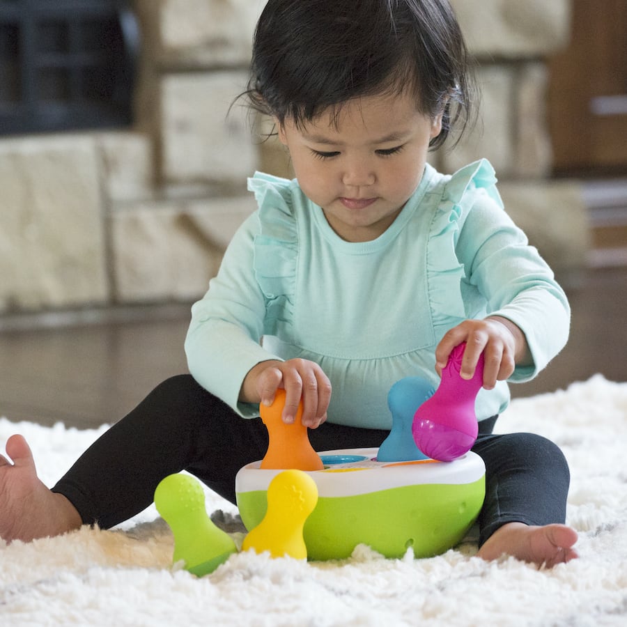 Juego de Manipulación Spinny Pins - Fat Brain Toys5