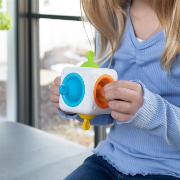 Tugl Cube Cubo Sensorial y Fidget - Fat Brain Toys2
