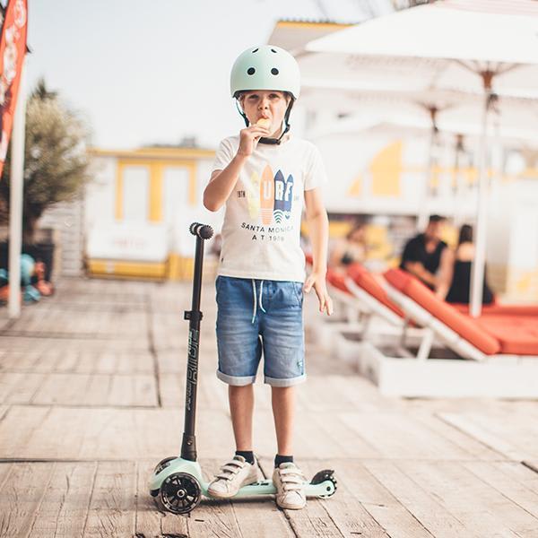 Casco Niño S-M Kiwi - Scoot and Ride1