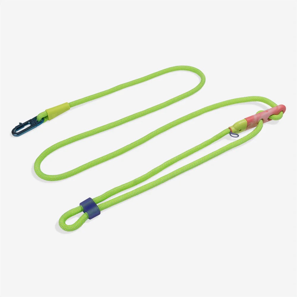 ZEE.DOG GLO HANDSFREE LEASH1